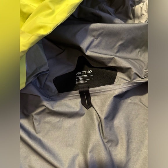 Tatsu/Spring Alpha Arcteryx ski severe conditions shell gortex jacket - Picture 9 of 11